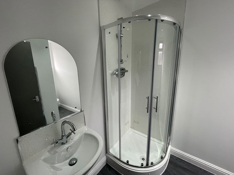 Room Heald Place in Manchester