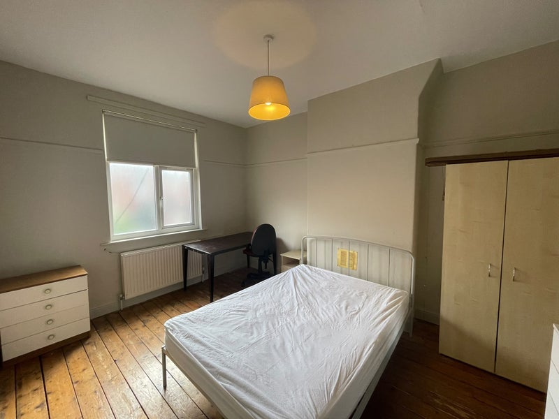 Room Heald Place in Manchester
