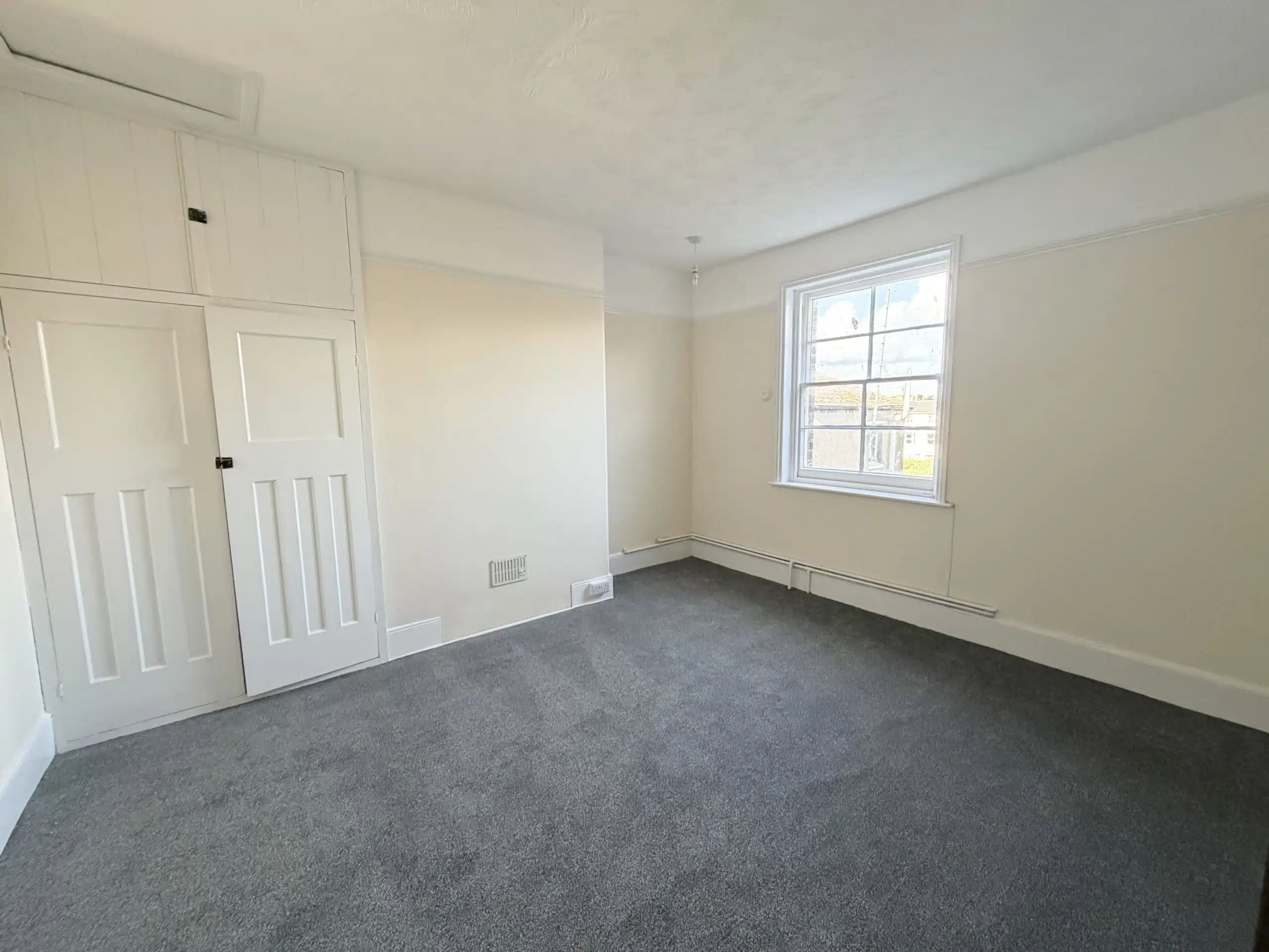 Flat South Terrace in Arun