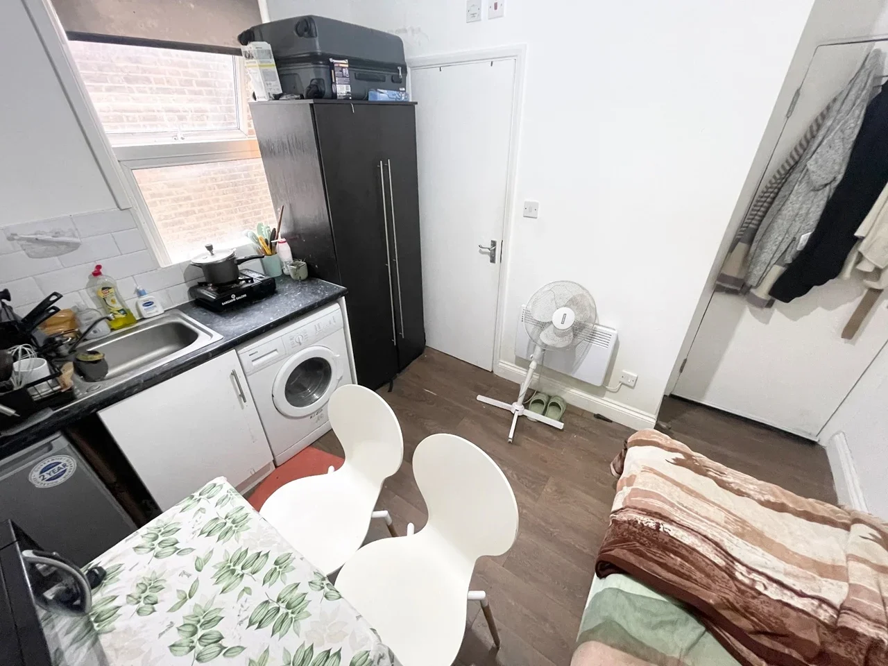 Flat Baronet Road in Greater London