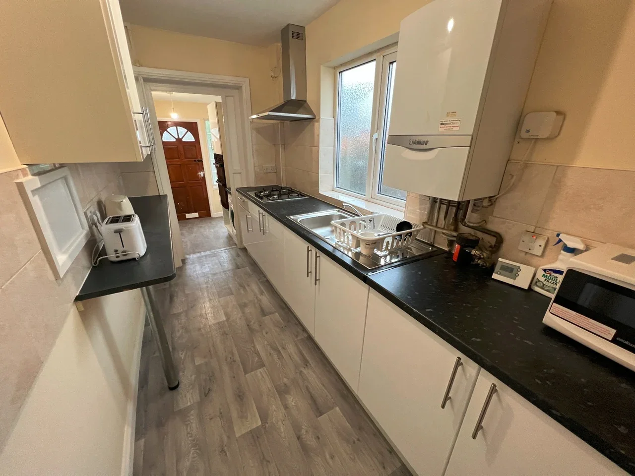 Room Tokyngton Avenue in Greater London