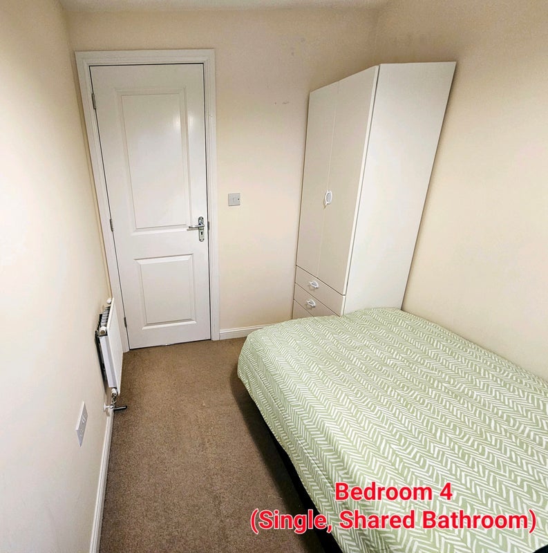 Room Donns Close in Bristol