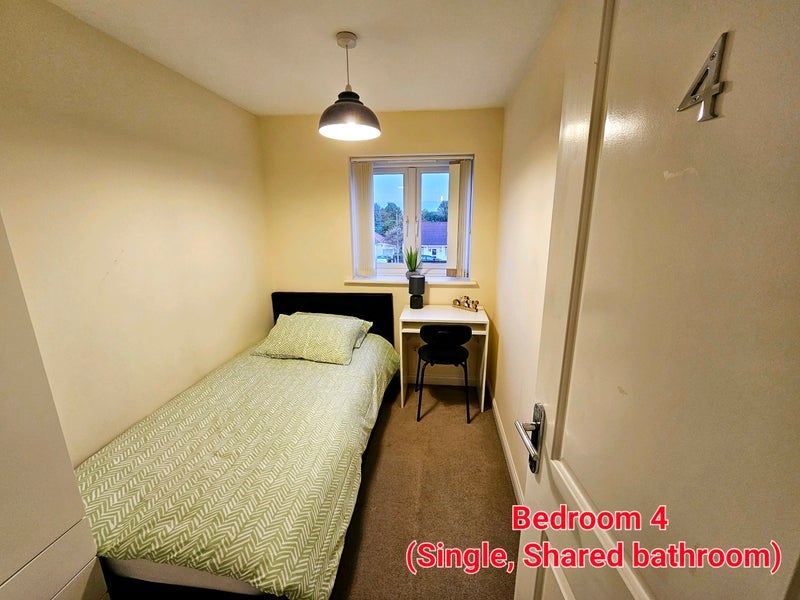 Room Donns Close in Bristol