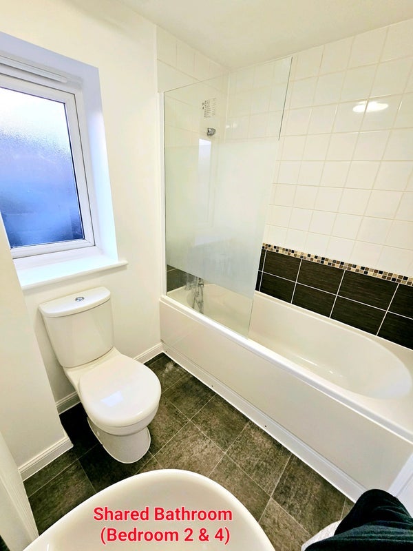 Room Donns Close in Bristol