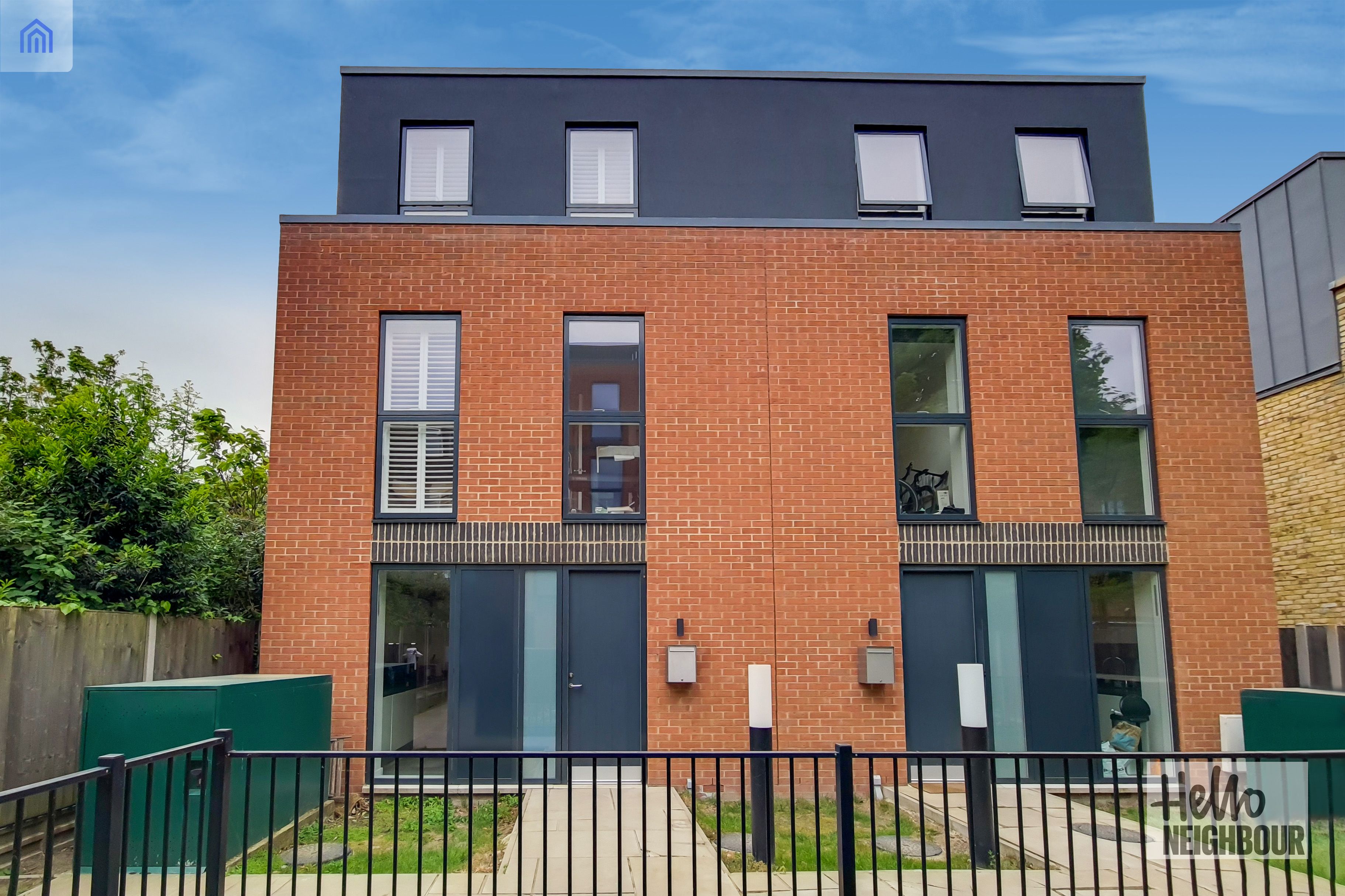 House Kings Avenue in Greater London