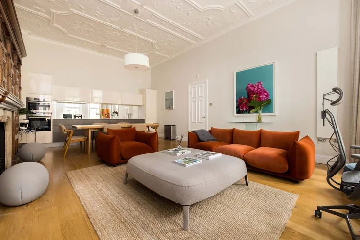 Flat Harrington Gardens in Greater London