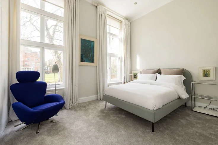 Flat Harrington Gardens in Greater London