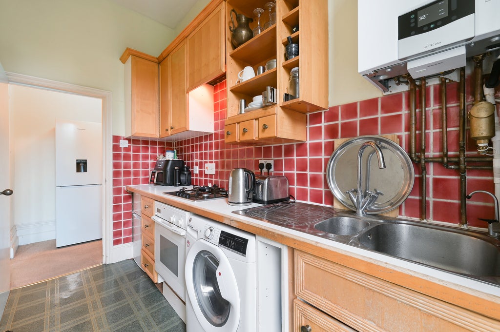 Flat Elsham Road in Greater London