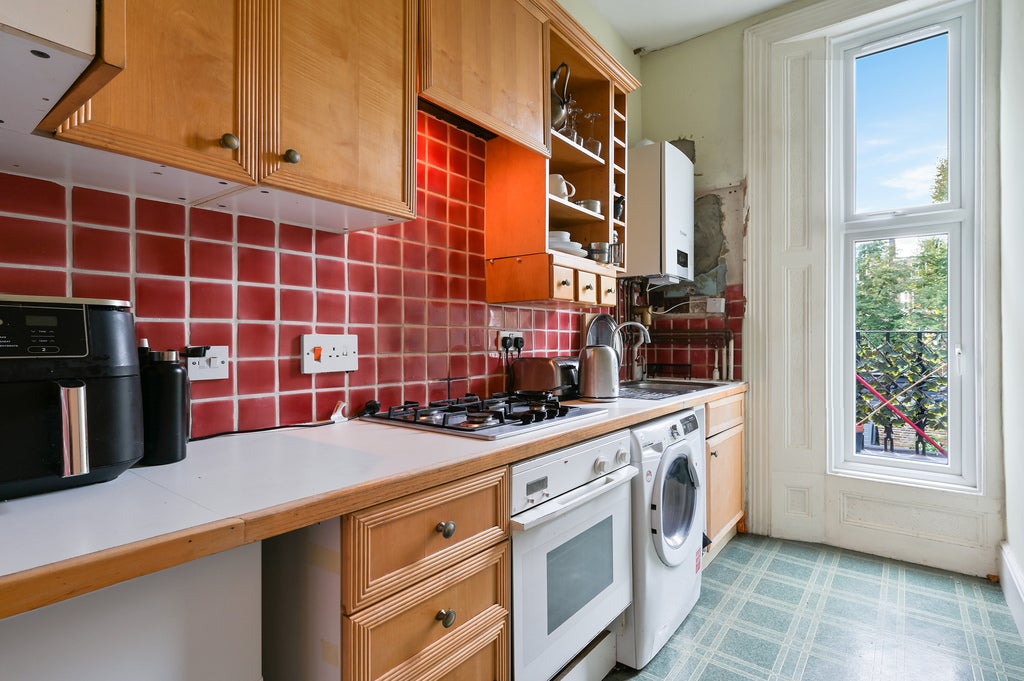 Flat Elsham Road in Greater London
