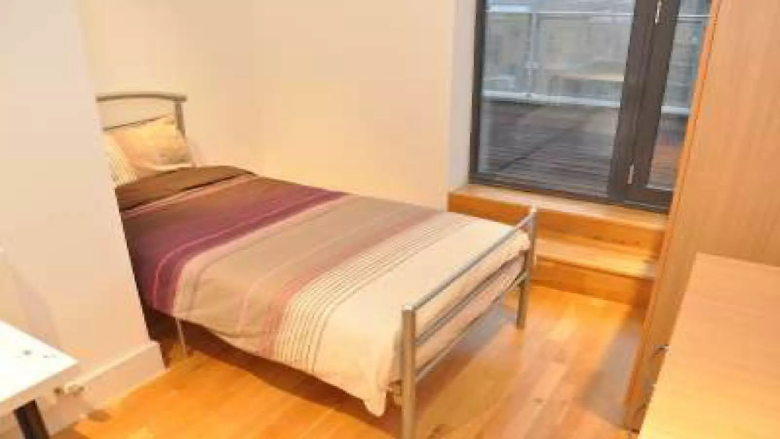 Room Copenhagen Place in Greater London