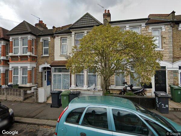 Room Moyers Road in Greater London