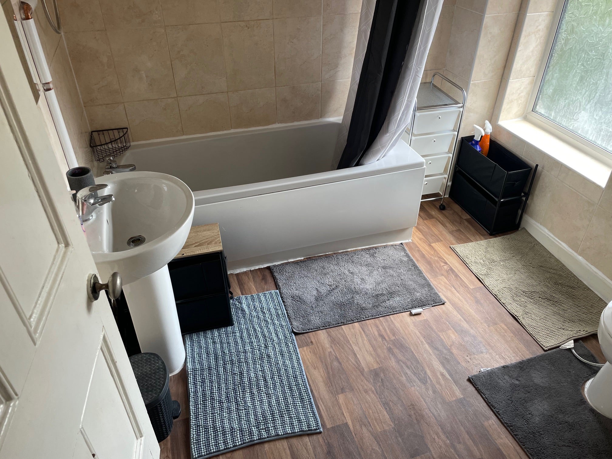 Room Whiteacre Road in Tameside
