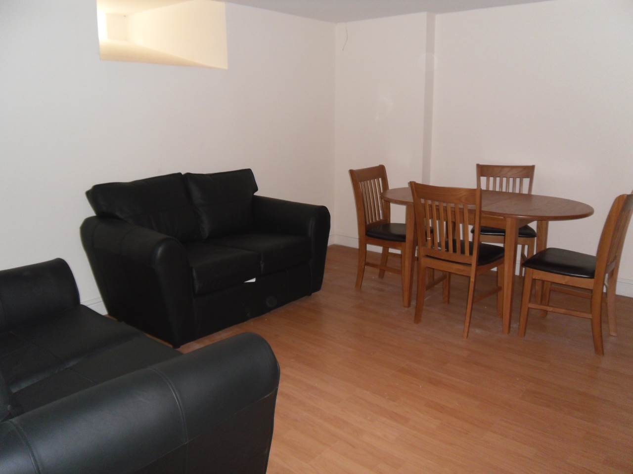 Flat Crwys Road in Cardiff