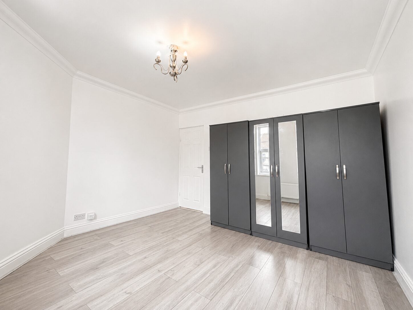 Flat Desborough Avenue in High Wycombe