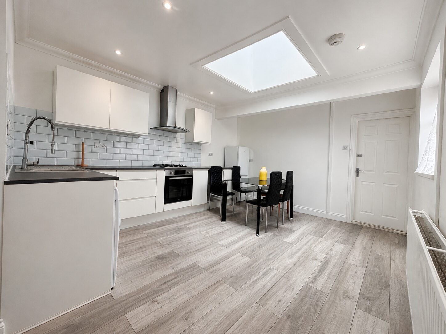 Flat Desborough Avenue in High Wycombe