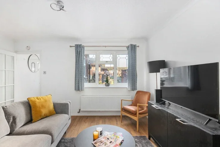 House Clayhanger in Guildford