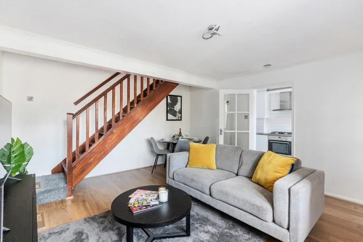 House Clayhanger in Guildford