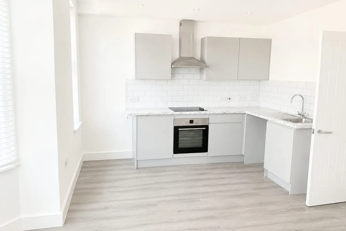 Flat Ordnance Road in Southampton