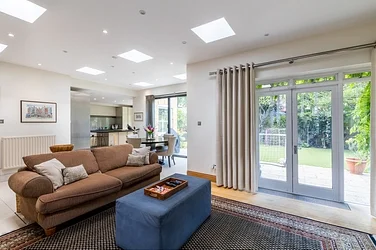 House Peterborough Villas in Greater London