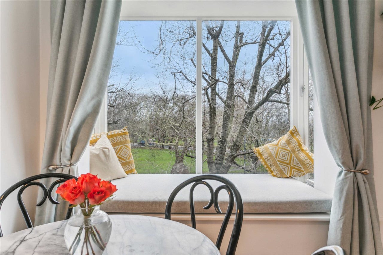 Flat Clapham Common South Side in Greater London