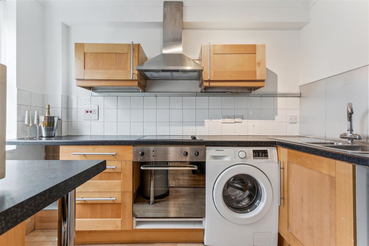 Flat Clapham Common South Side in Greater London