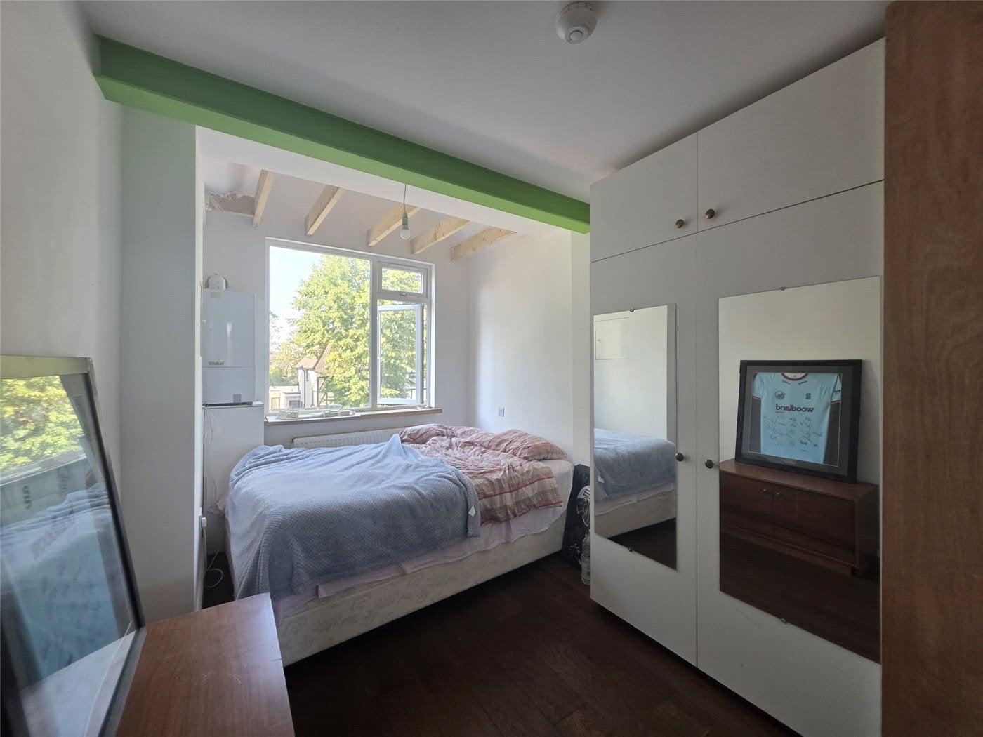 Flat Carlton Avenue East in Greater London
