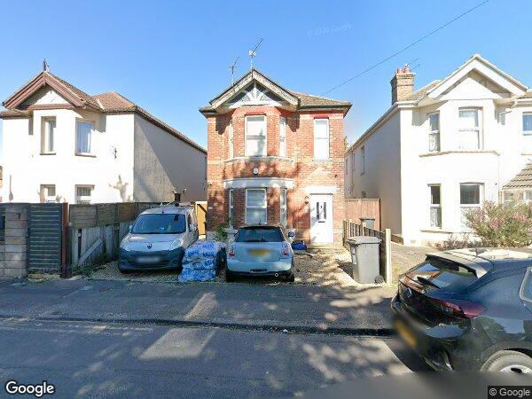 Flat Bennett Road in Bournemouth