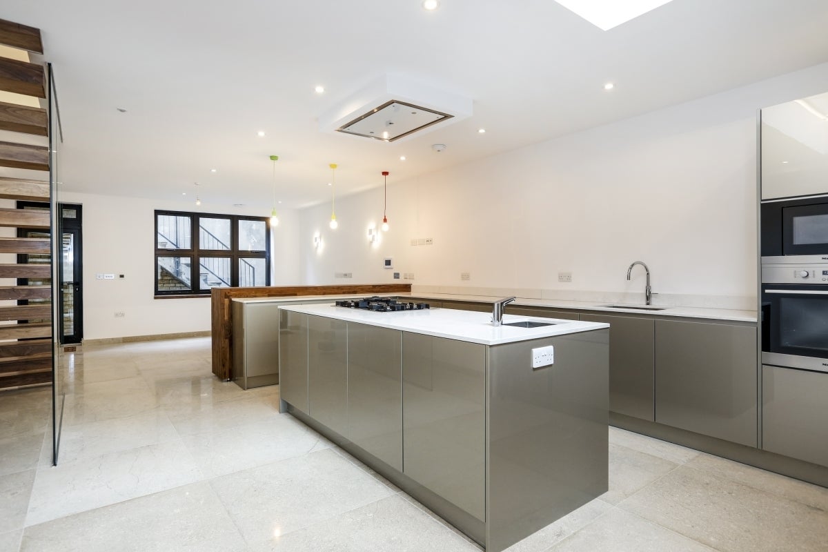 House Freshford Street in Greater London