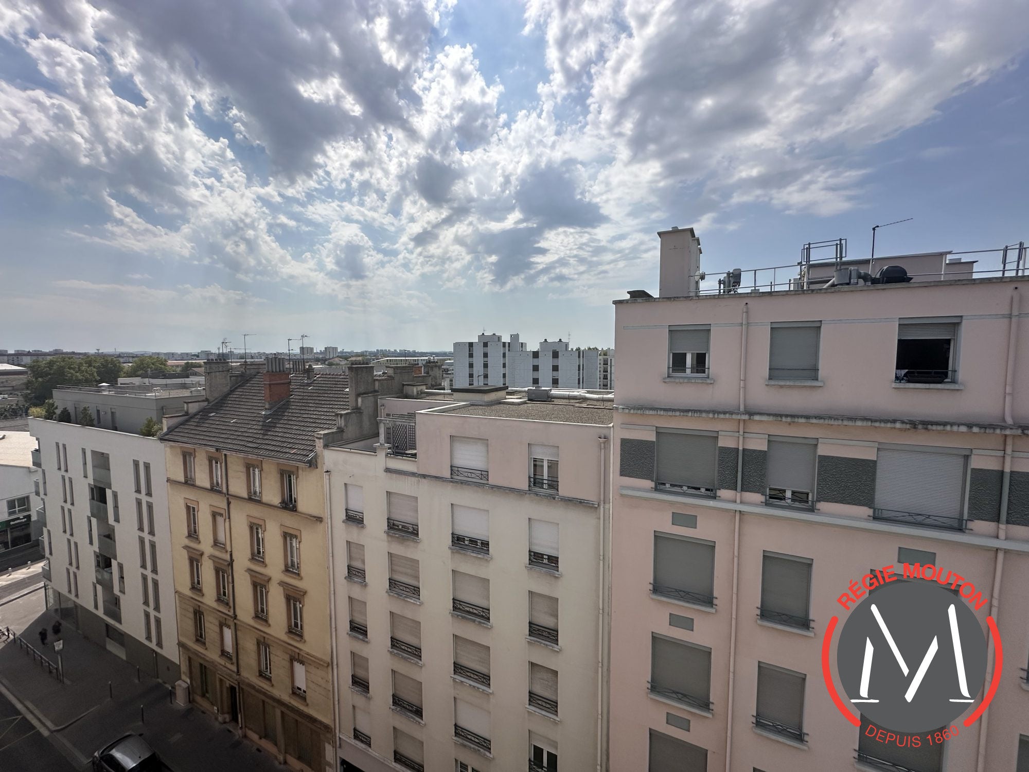 Flat Avenue Jean Jaurès in Lyon