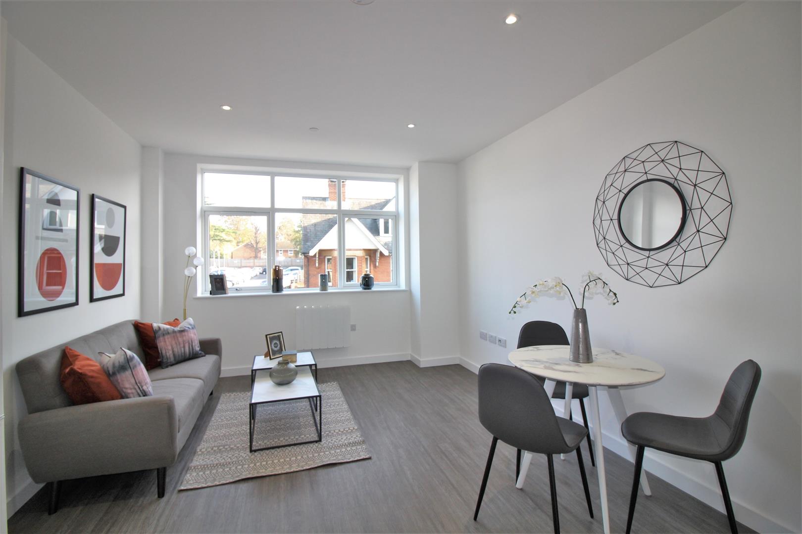 Flat Knoll Road in Surrey Heath