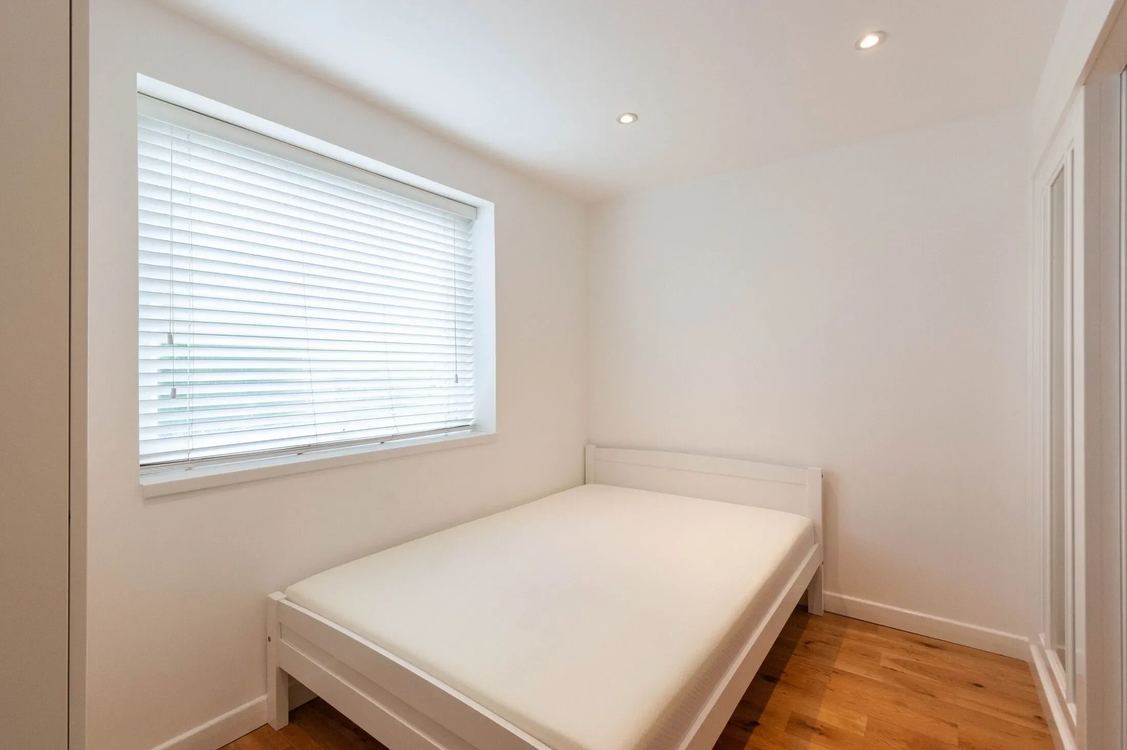 Flat Kilmarsh Road in Greater London