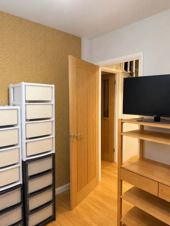 Room Heathway in Greater London