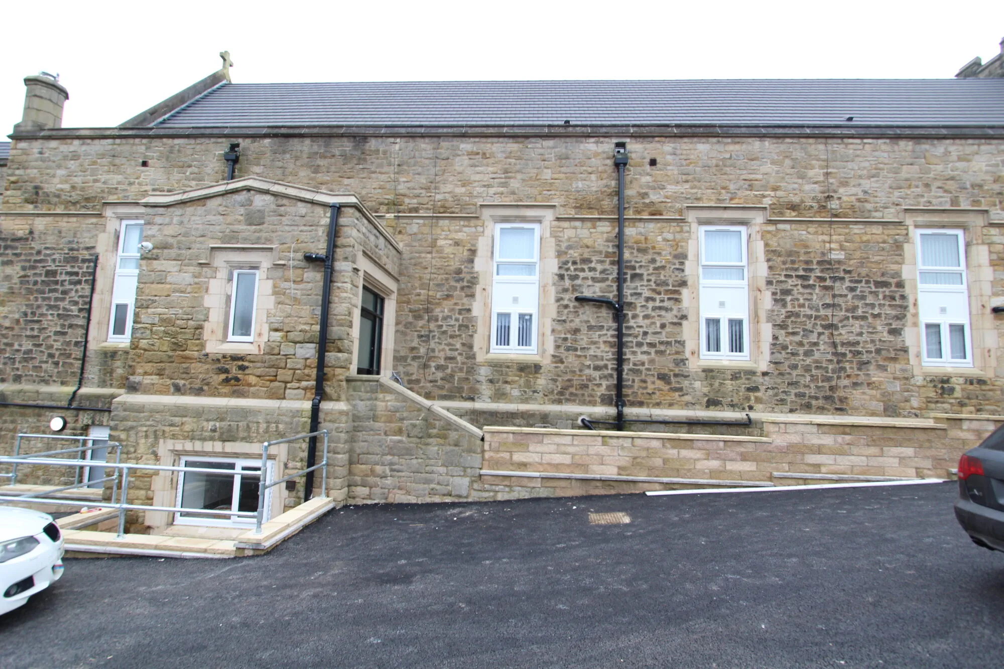 Flat Chaucer Close in Sheffield