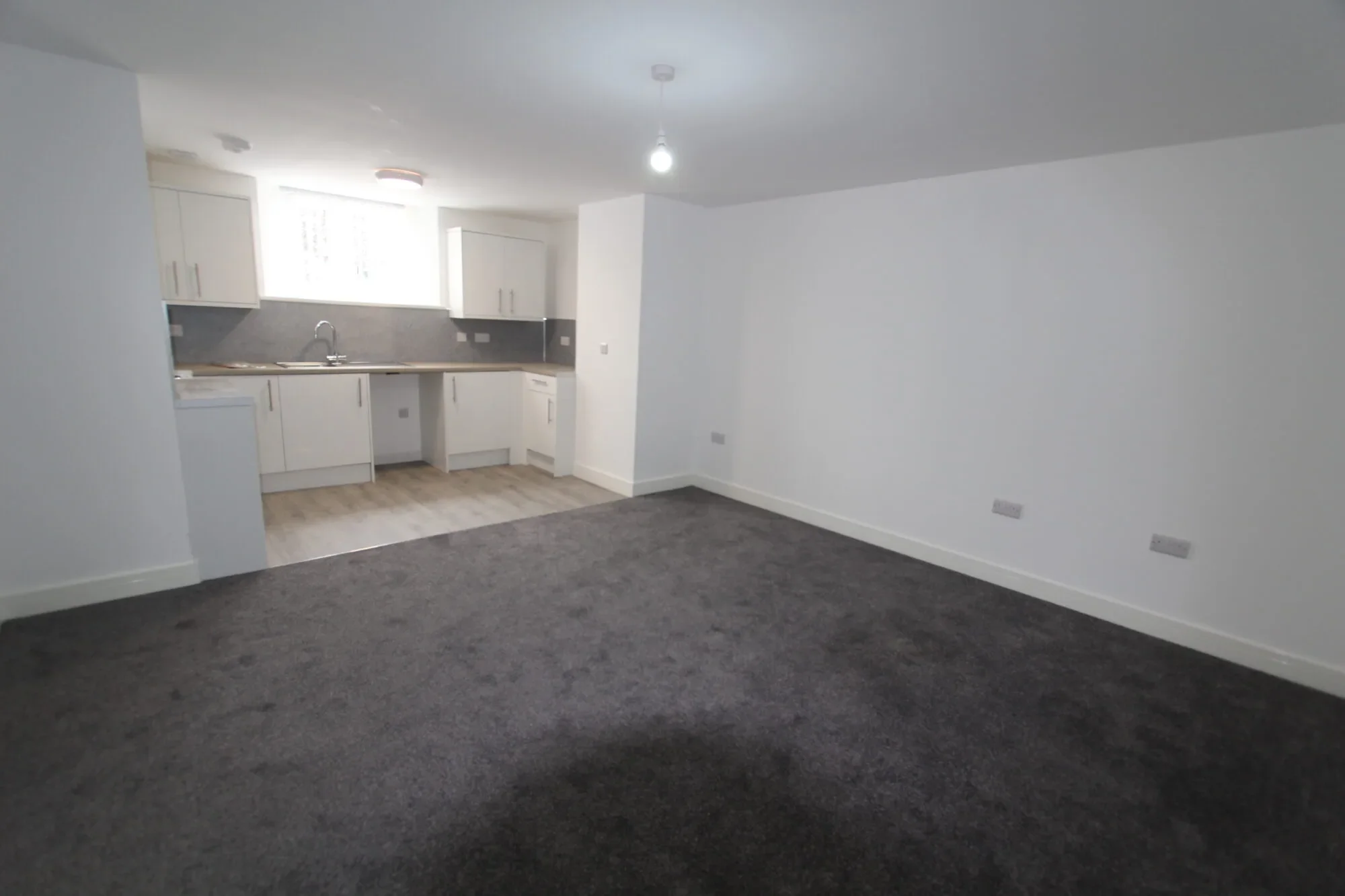 Flat Chaucer Close in Sheffield