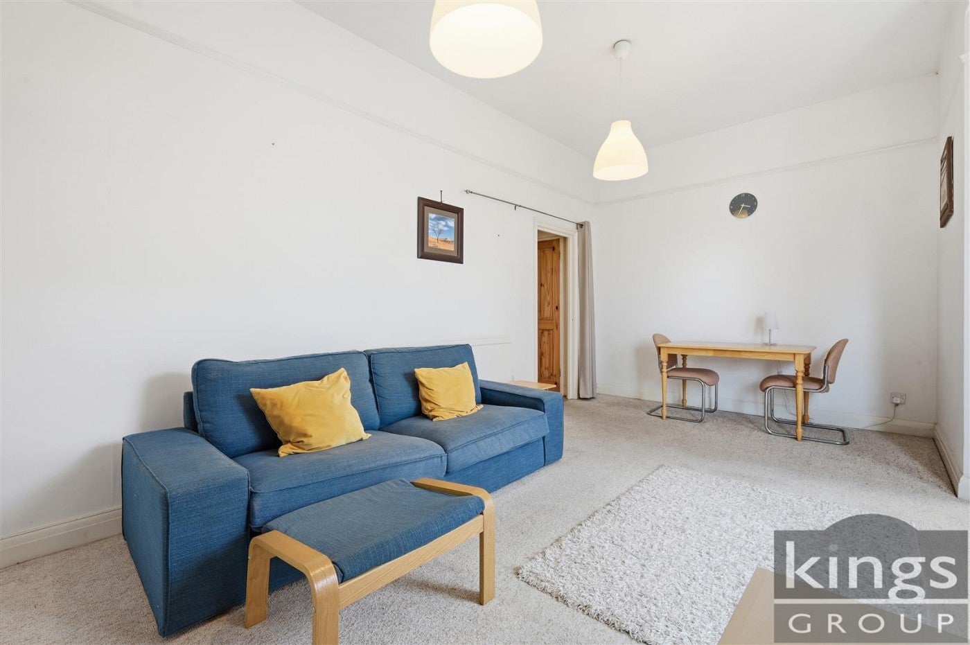 Flat Essex Road in Greater London