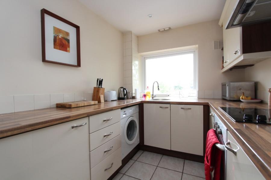 Flat Southcote Road in Reading