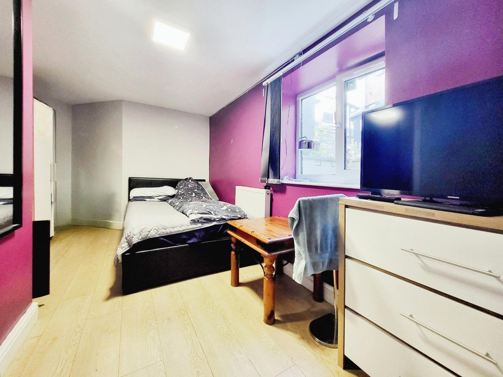 Room Wellington Road South in Hazel Grove
