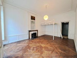 Flat Rue Affre in Nantes