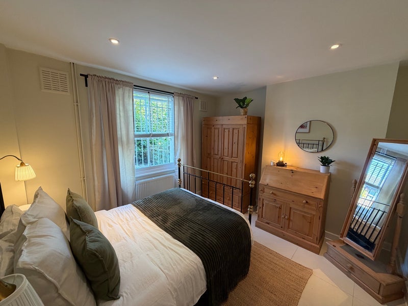 Room Peak Hill Avenue in Greater London