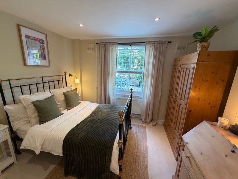 Room Peak Hill Avenue in Greater London