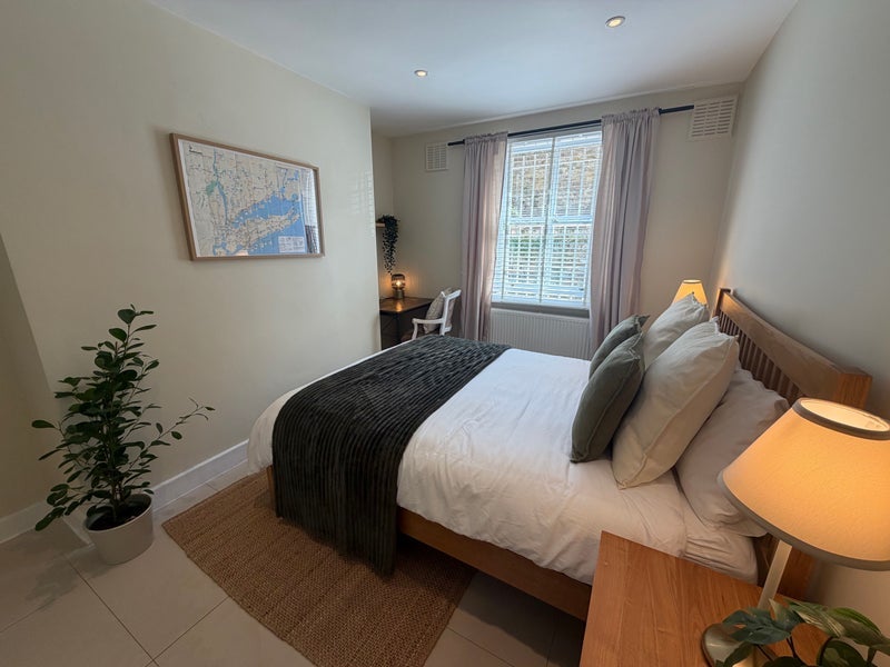 Room Peak Hill Avenue in Greater London