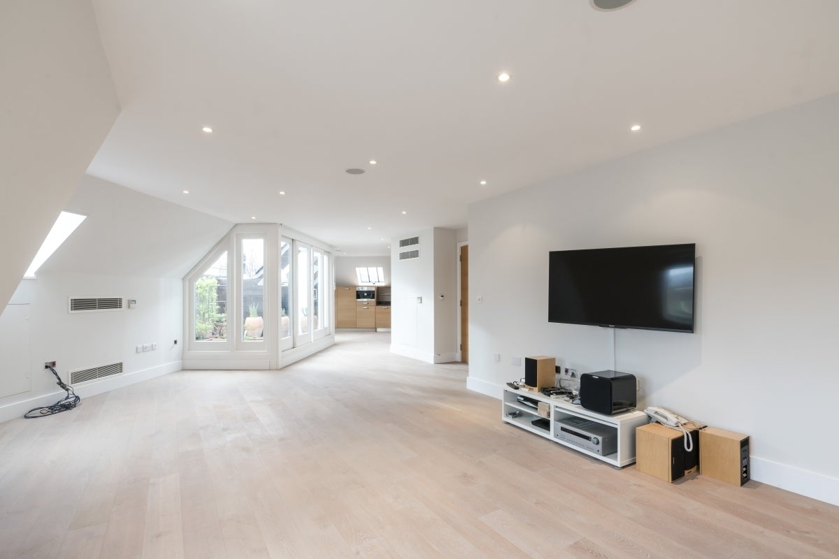 Flat Pembridge Villas in Greater London