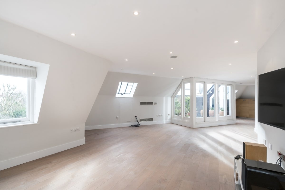 Flat Pembridge Villas in Greater London