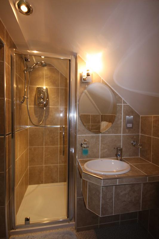 Room Highfield Road in Corfe Mullen