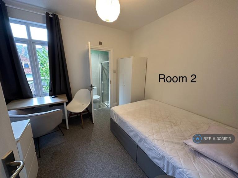 Room Tennyson Street in Leicester