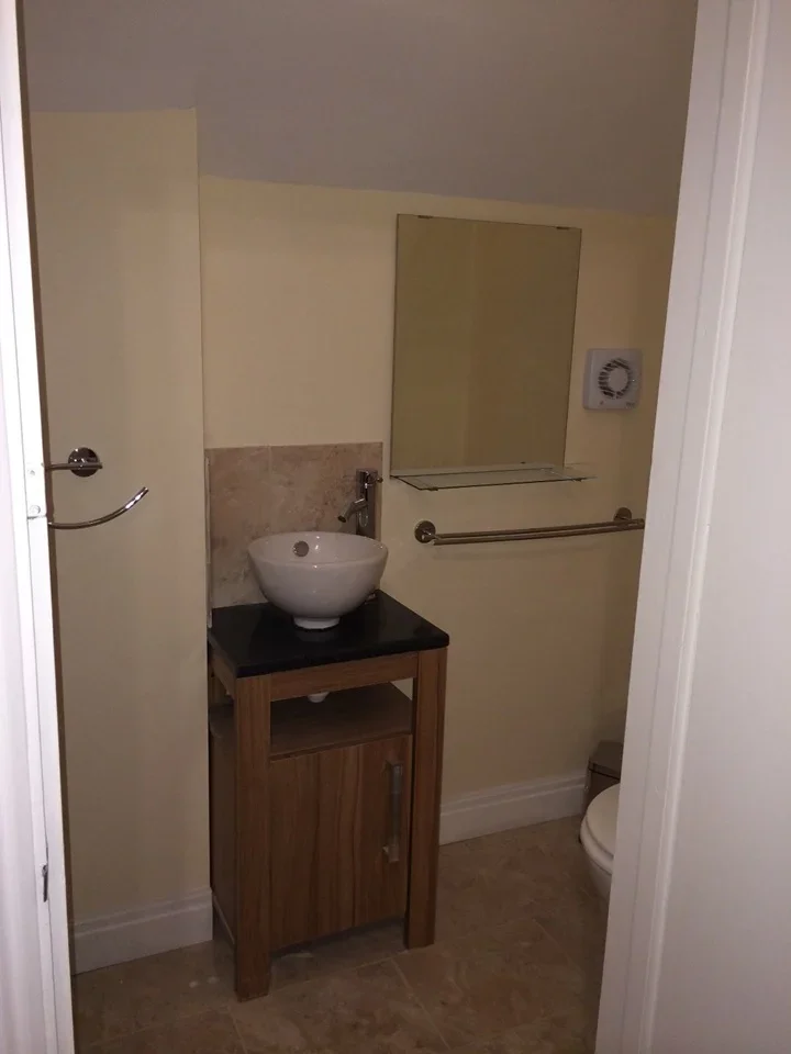 Flat Tennison Road in Greater London