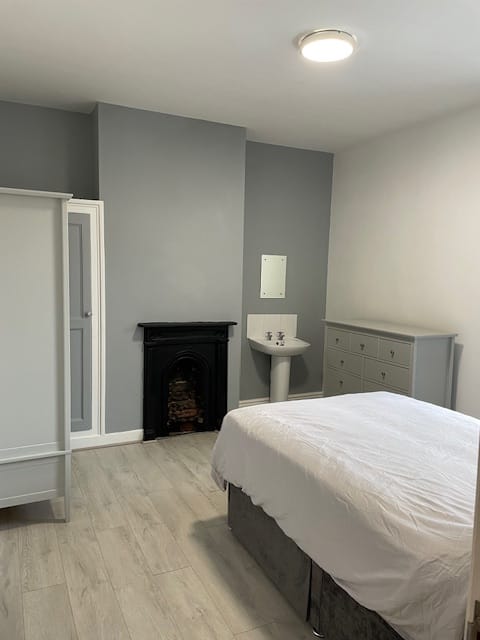 Room Stanley Place in Preston