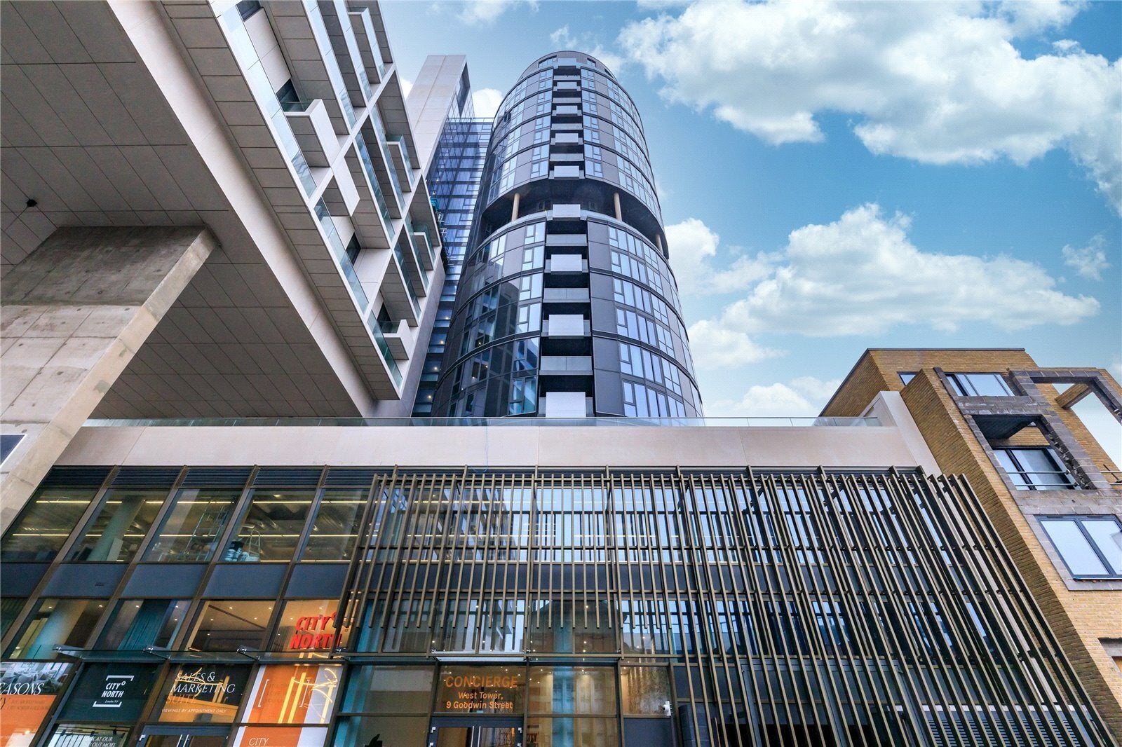 Flat City North Place in Greater London
