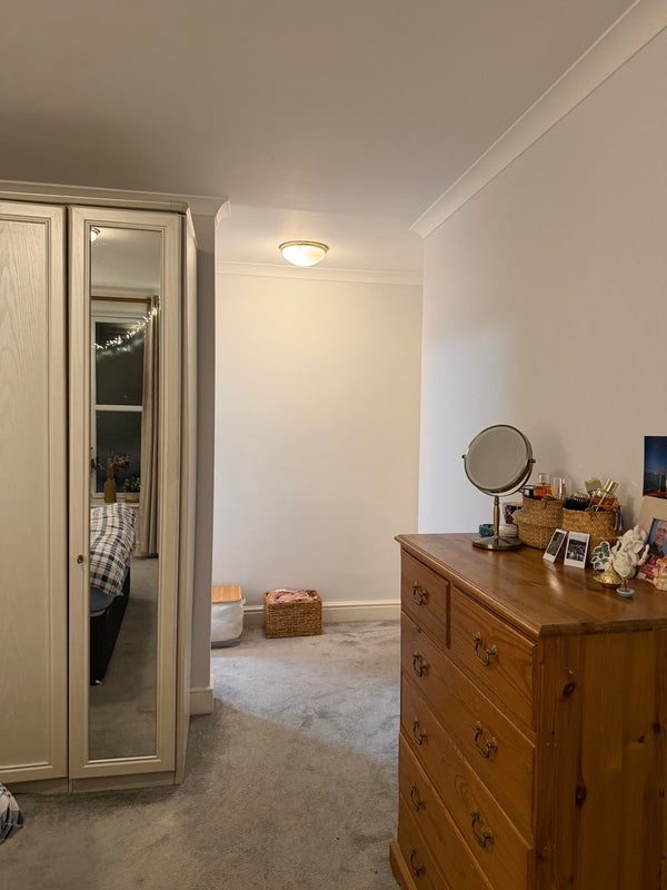 Room Porchester Walk in City of Westminster