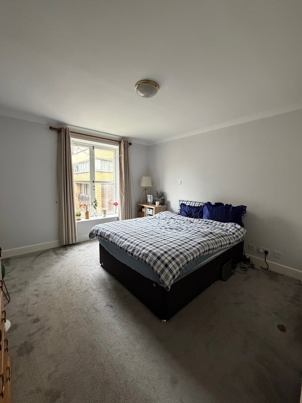 Room Porchester Walk in City of Westminster